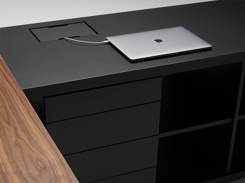 Mesa de Dirección Tola